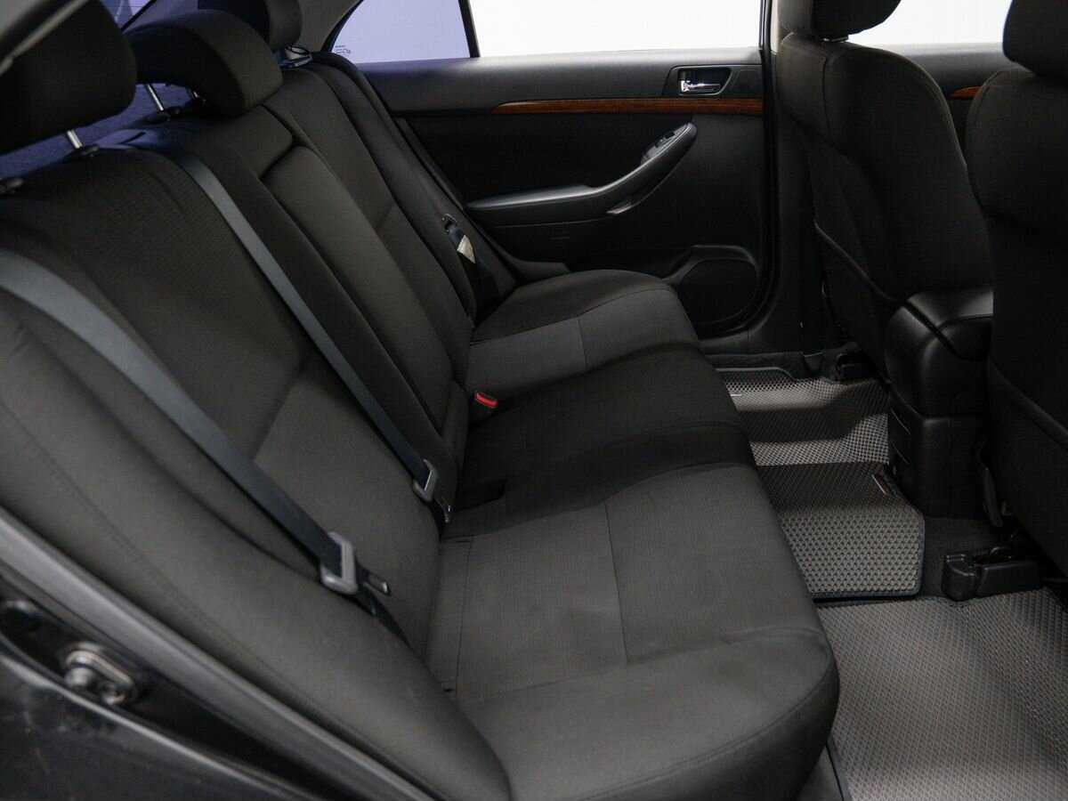 Toyota Avensis с пробегом — 2008 год. Фото: #8