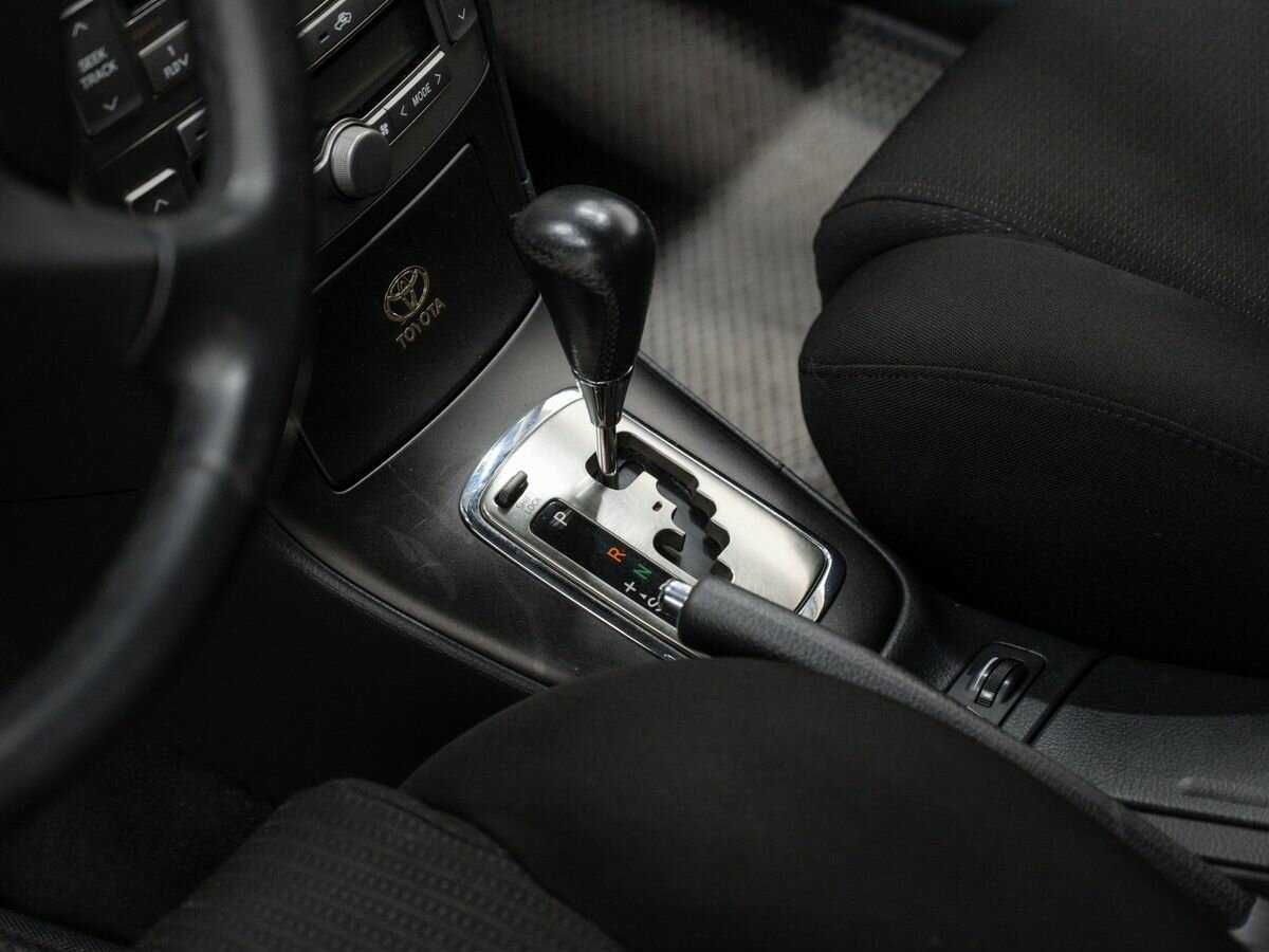 Toyota Avensis с пробегом — 2008 год. Фото: #13