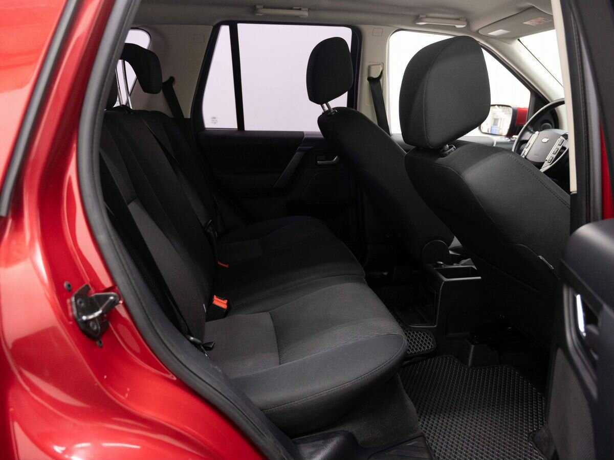 Land Rover Freelander с пробегом — 2012 год. Фото: #9