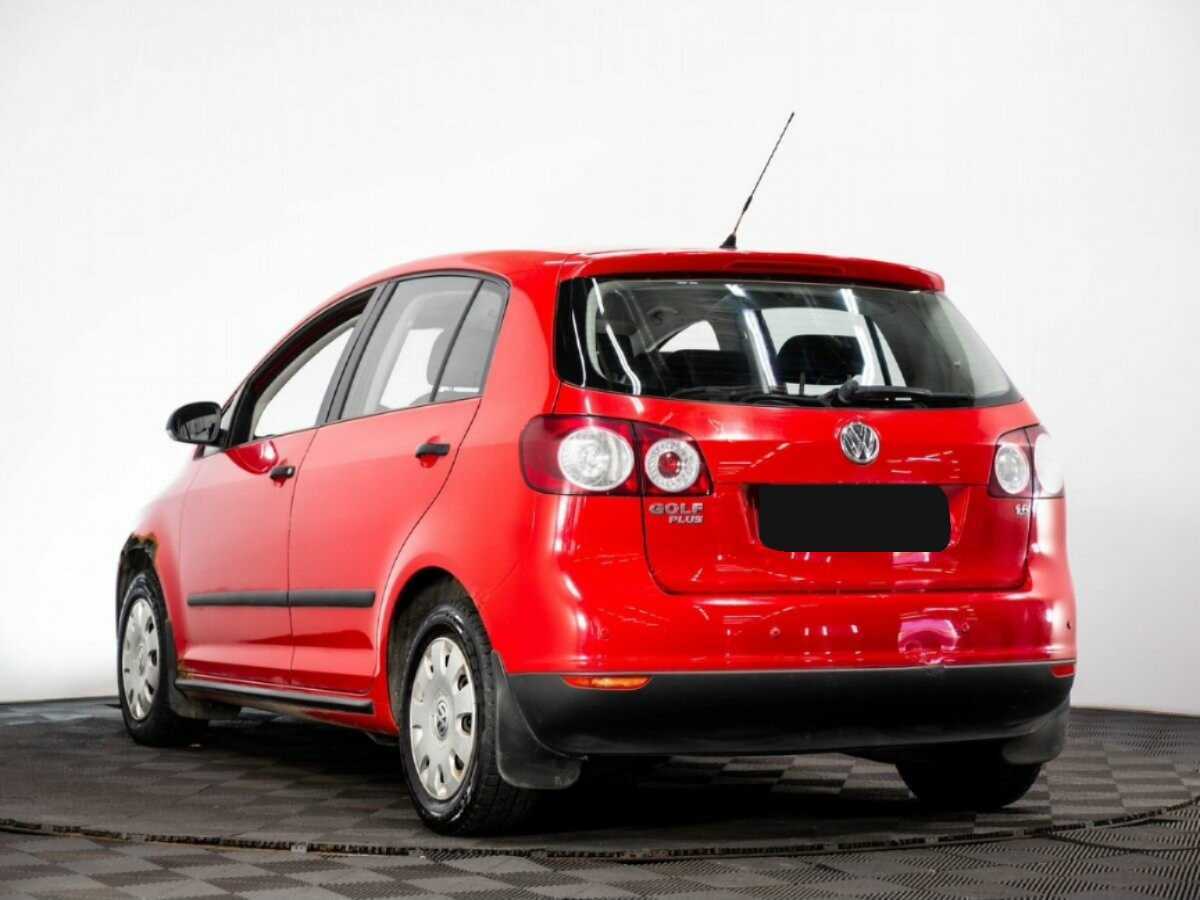 Volkswagen Golf Plus с пробегом — 2008 год. Фото: #4