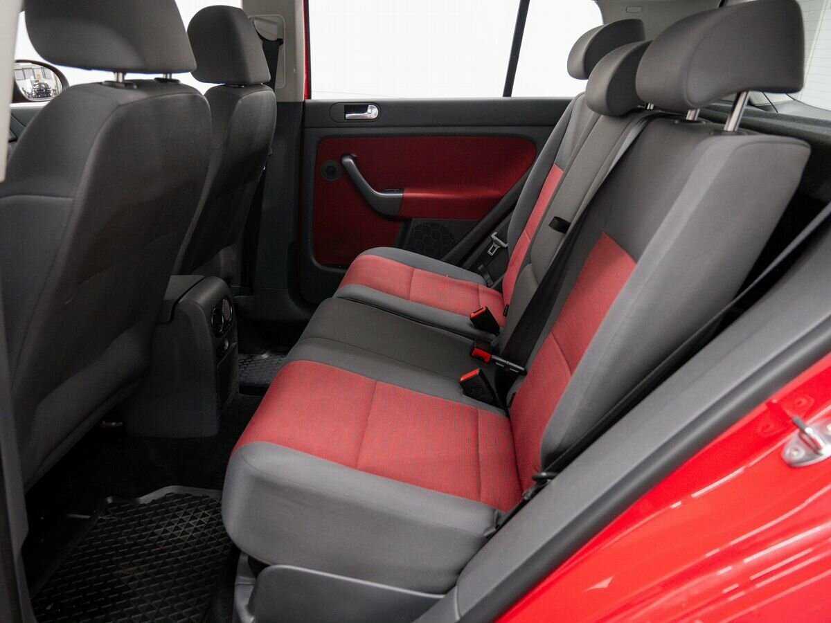 Volkswagen Golf Plus с пробегом — 2008 год. Фото: #10