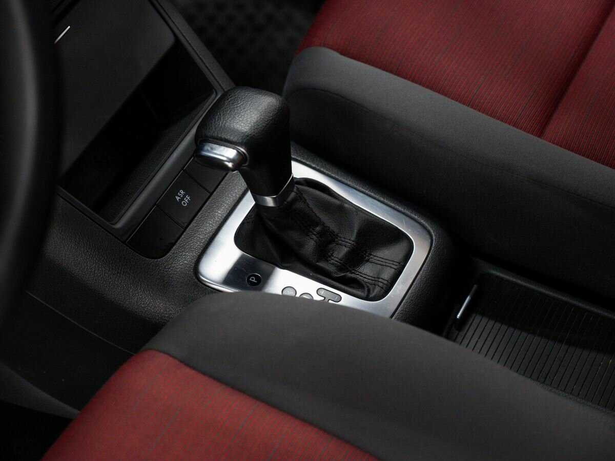 Volkswagen Golf Plus с пробегом — 2008 год. Фото: #14