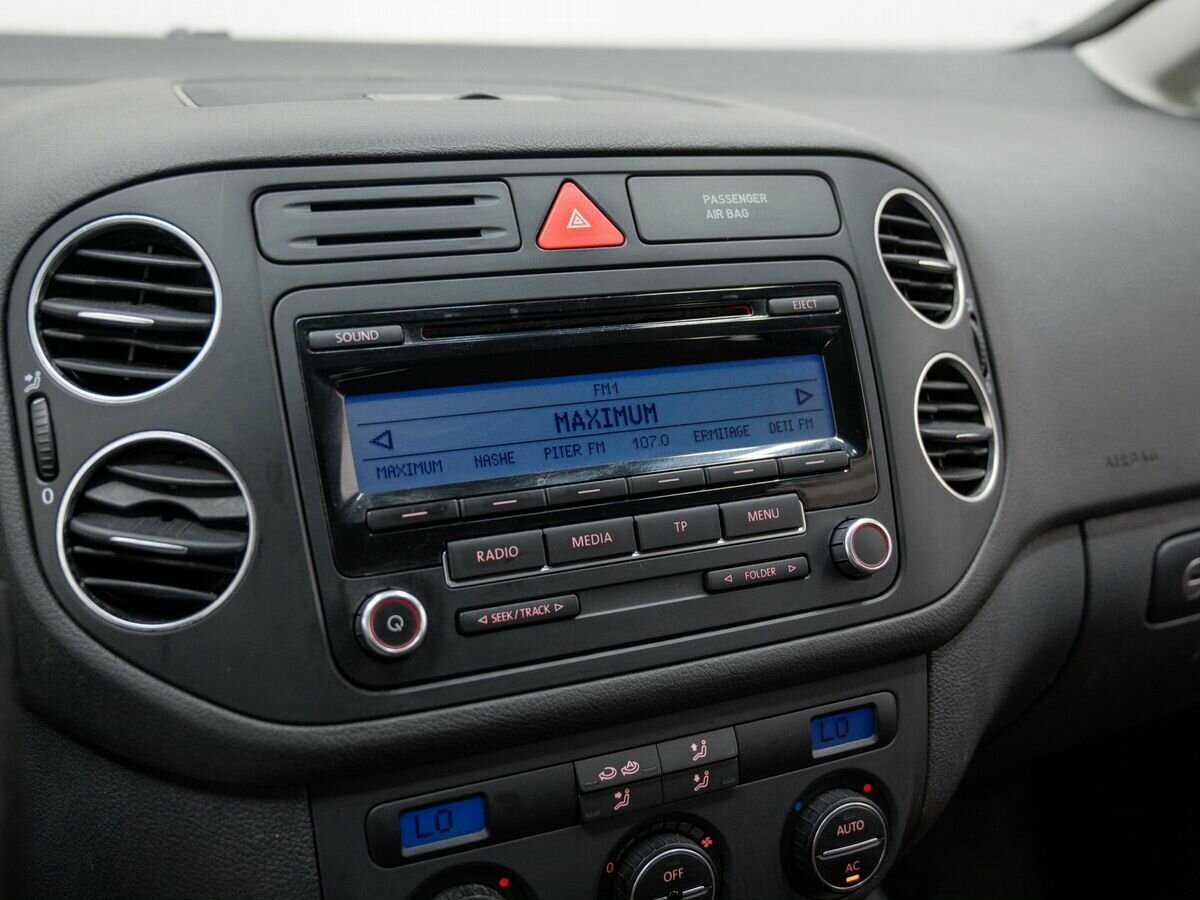 Volkswagen Golf Plus с пробегом — 2008 год. Фото: #16