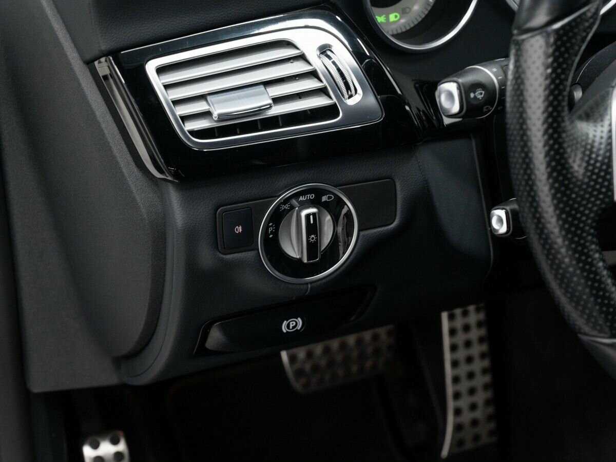 Mercedes-Benz CLS с пробегом — 2014 год. Фото: #15