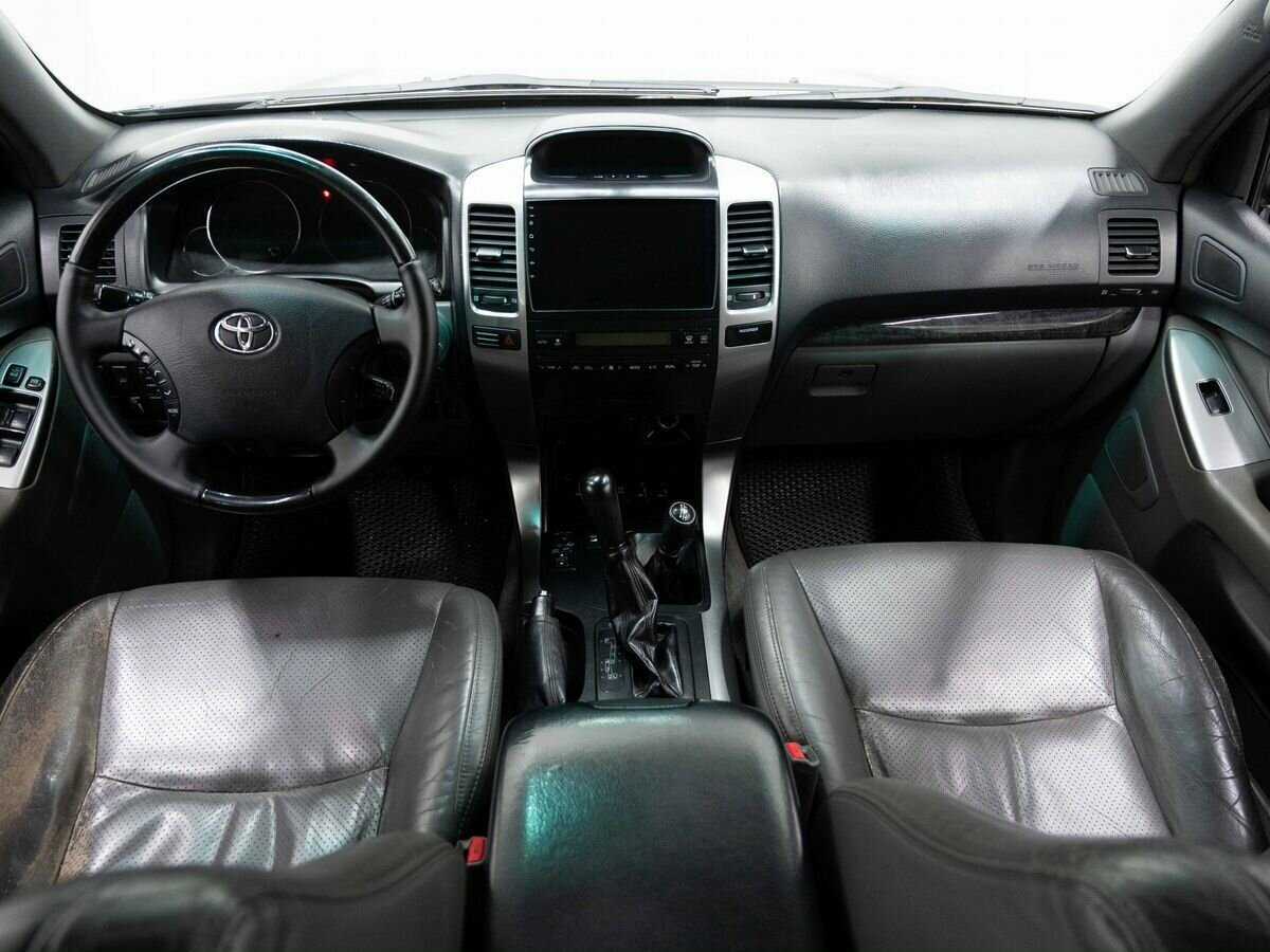 Toyota Land Cruiser Prado с пробегом — 2008 год. Фото: #12