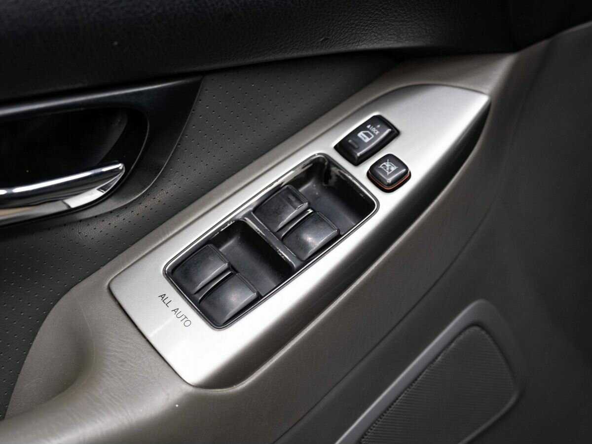 Toyota Land Cruiser Prado с пробегом — 2008 год. Фото: #24