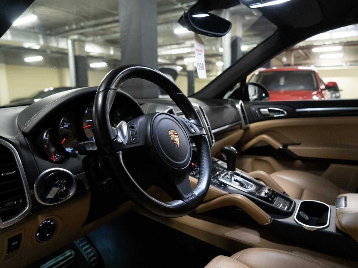 Porsche Cayenne с пробегом — 2013 год. Фото: #8