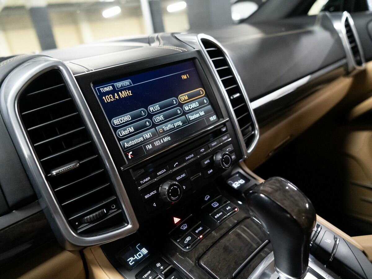 Porsche Cayenne с пробегом — 2013 год. Фото: #19