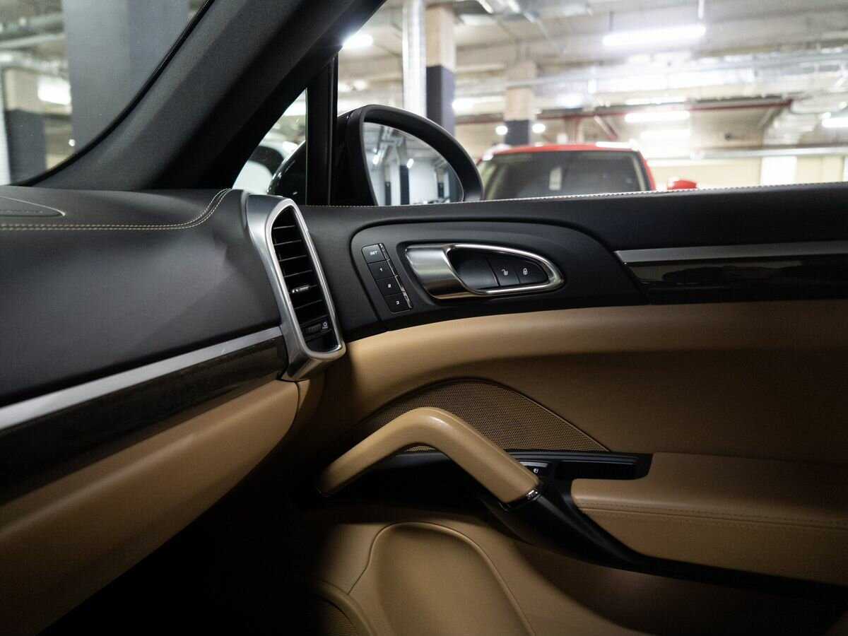 Porsche Cayenne с пробегом — 2013 год. Фото: #22