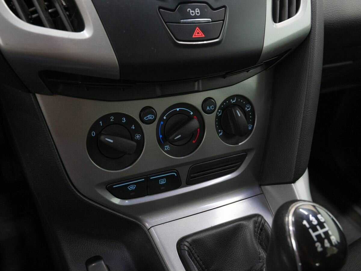 Ford Focus с пробегом — 2012 год. Фото: #18