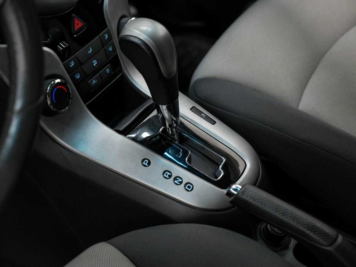 Chevrolet Cruze с пробегом — 2009 год. Фото: #16