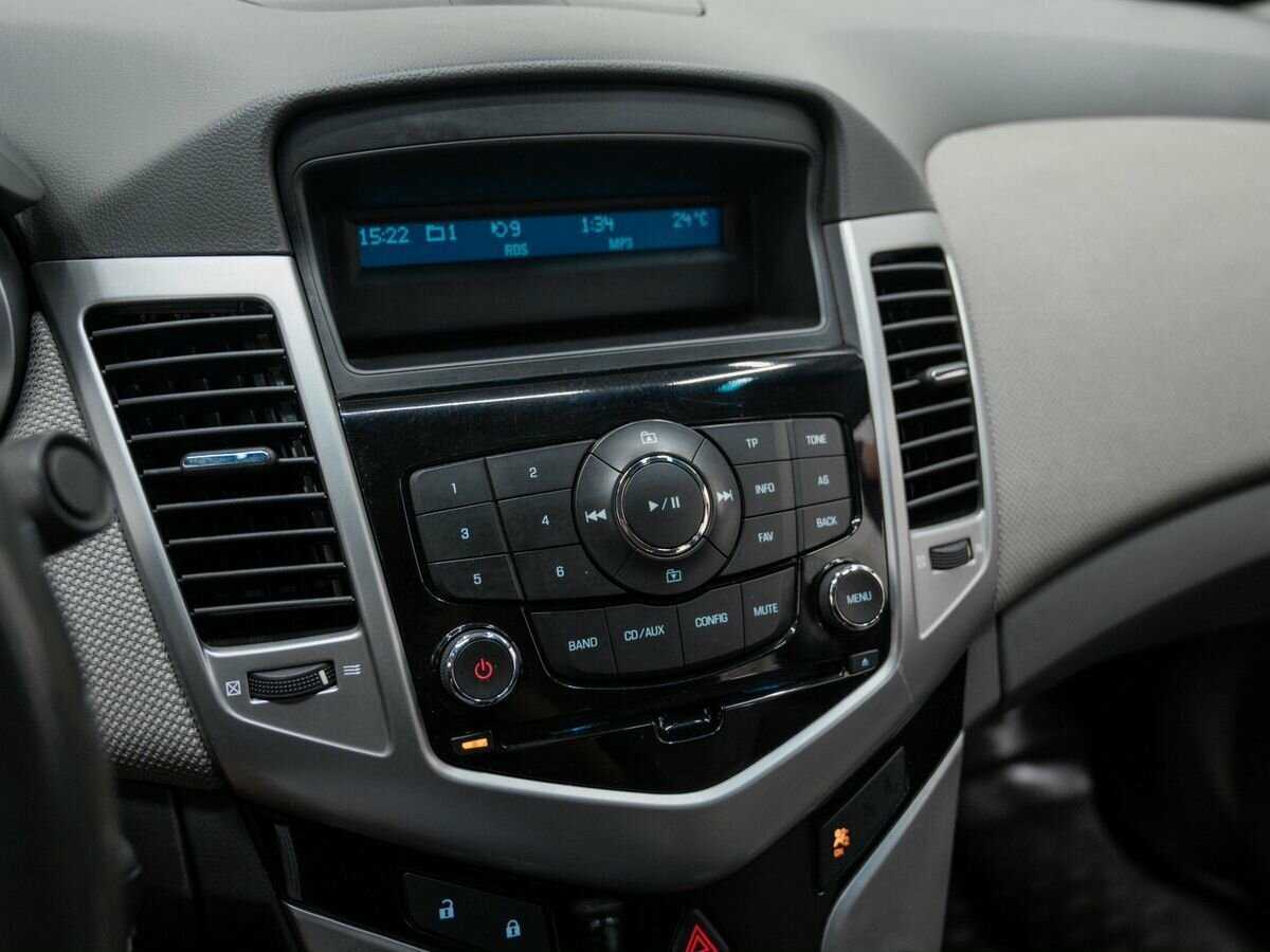 Chevrolet Cruze с пробегом — 2009 год. Фото: #18