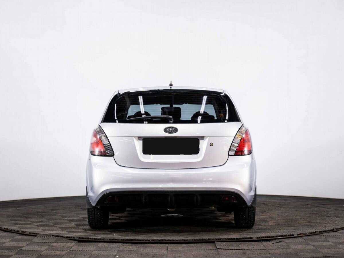 Kia Rio с пробегом — 2011 год. Фото: #4