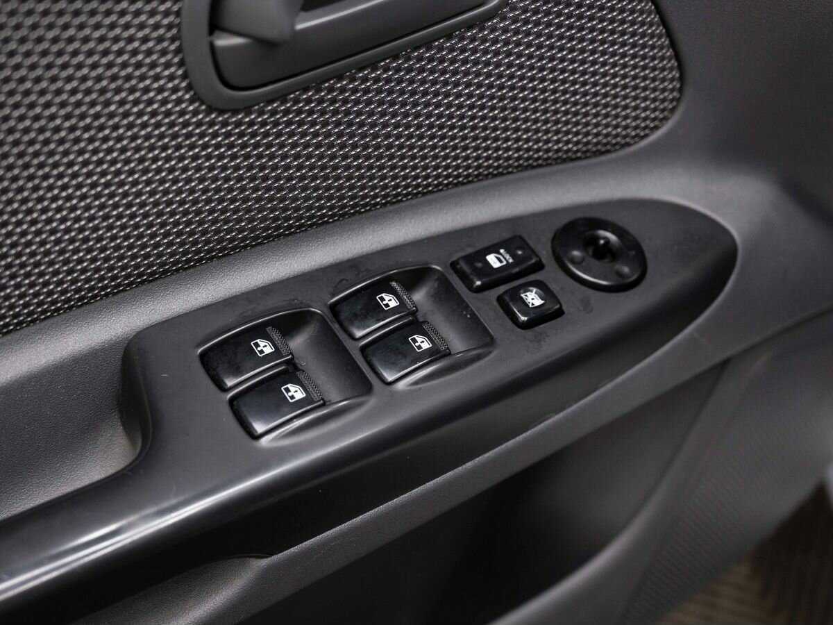 Kia Rio с пробегом — 2011 год. Фото: #15