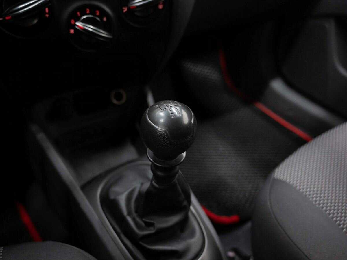 Kia Rio с пробегом — 2011 год. Фото: #18