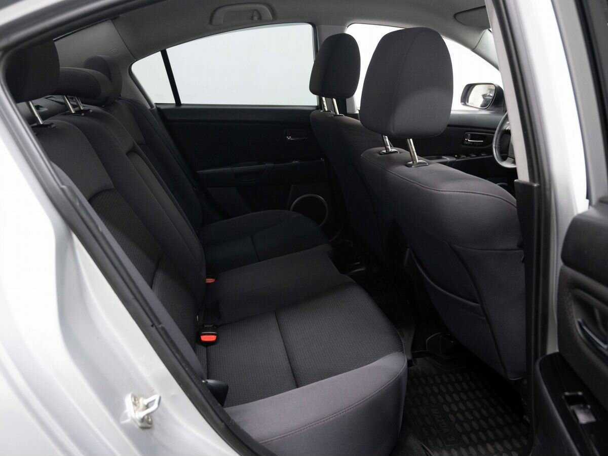 Mazda 3 с пробегом — 2008 год. Фото: #9