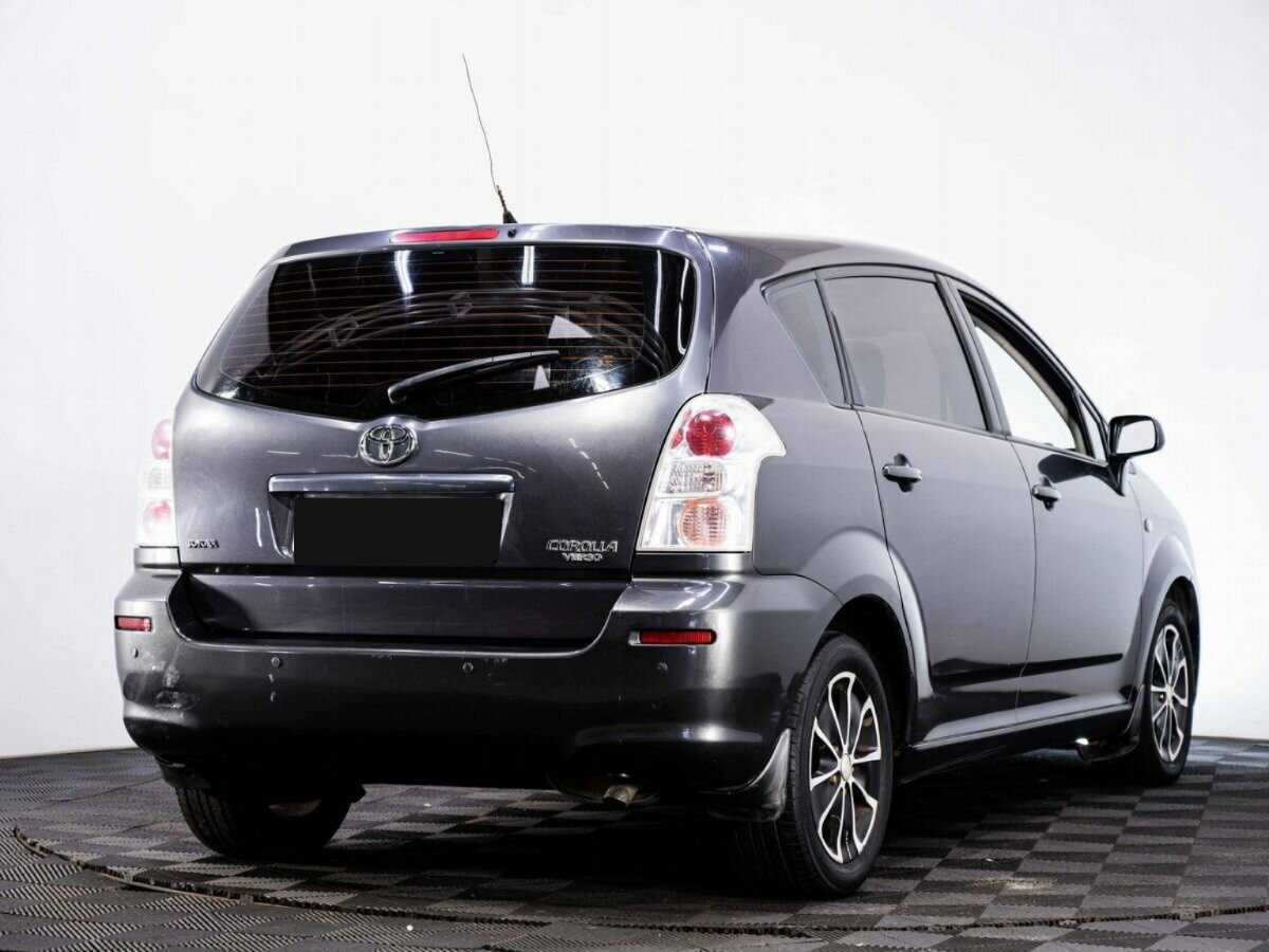 Toyota Corolla Verso с пробегом — 2008 год. Фото: #5