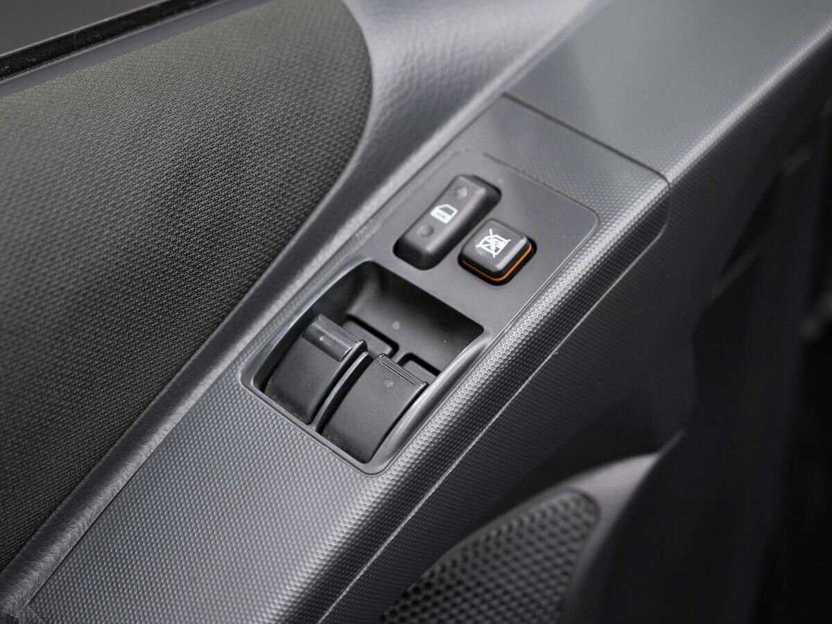 Toyota Corolla Verso с пробегом — 2008 год. Фото: #15