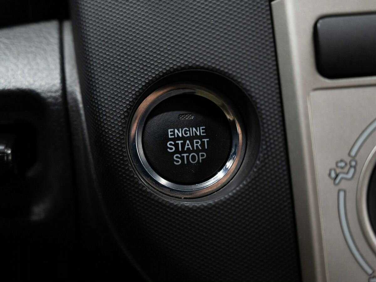 Toyota Corolla Verso с пробегом — 2008 год. Фото: #19