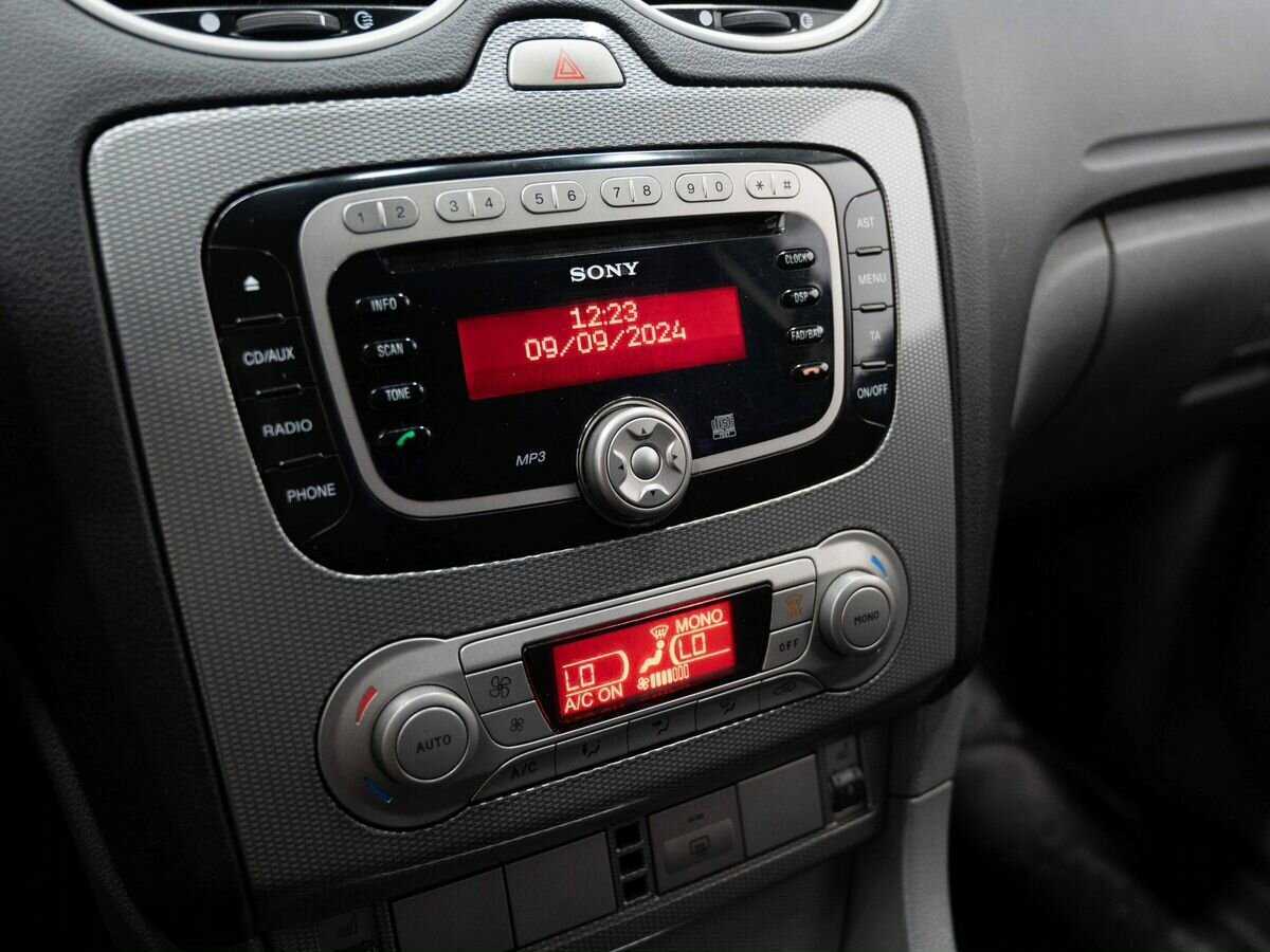 Ford Focus с пробегом — 2009 год. Фото: #17