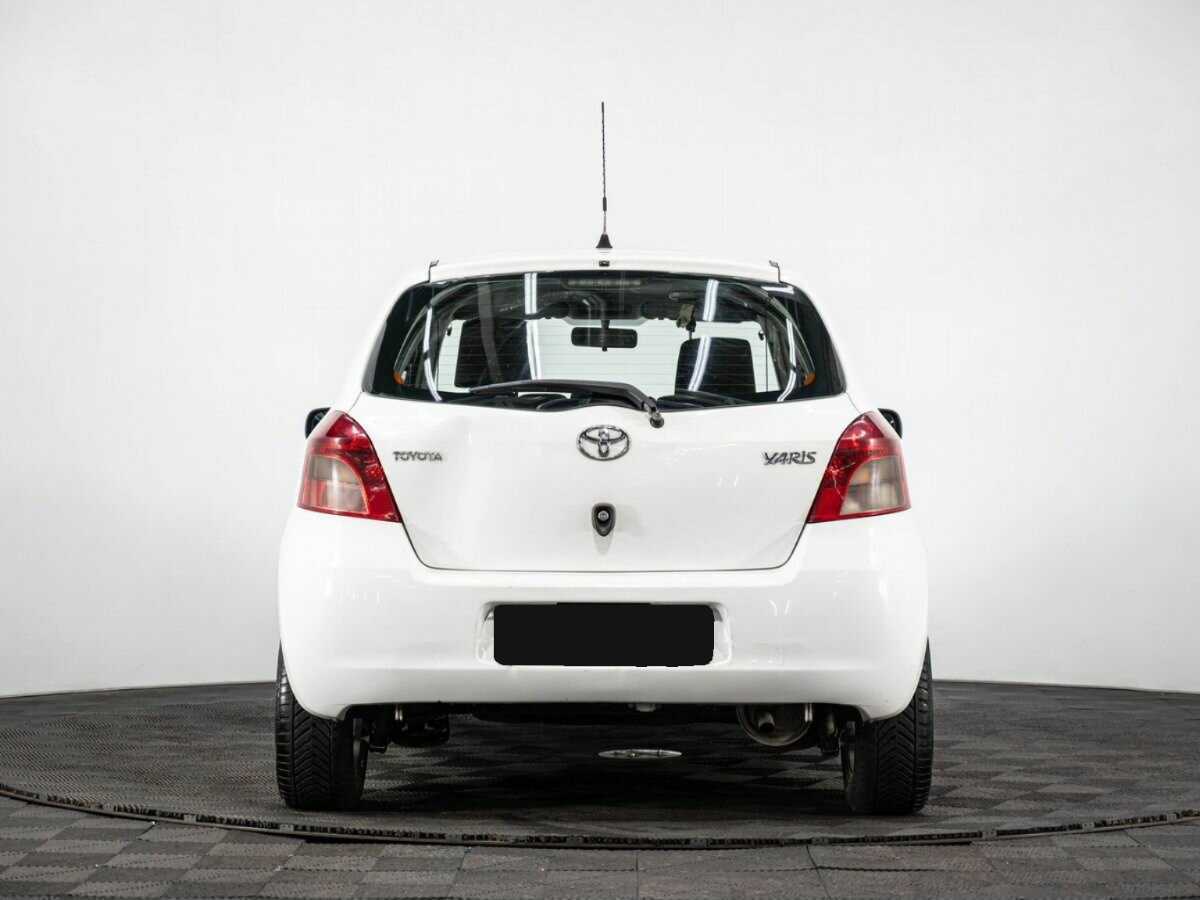 Toyota Yaris с пробегом — 2008 год. Фото: #4