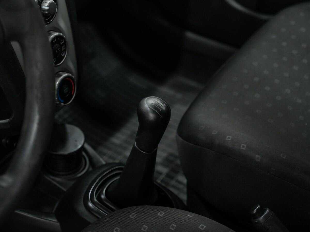 Toyota Yaris с пробегом — 2008 год. Фото: #15