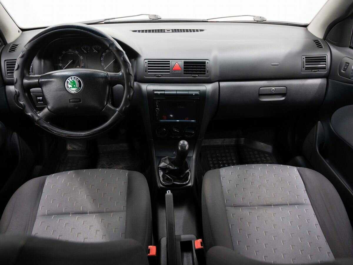 Skoda Octavia с пробегом — 2007 год. Фото: #12