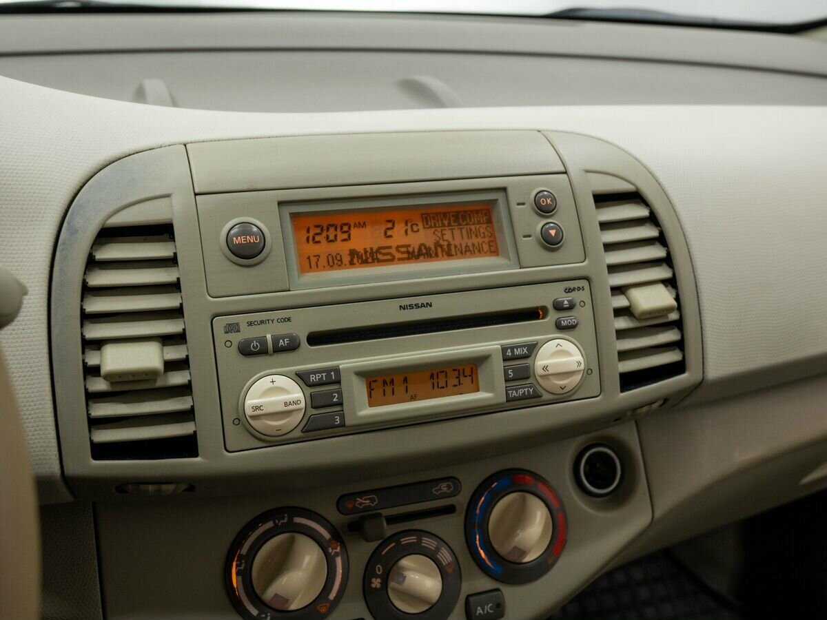 Nissan Micra с пробегом — 2005 год. Фото: #19