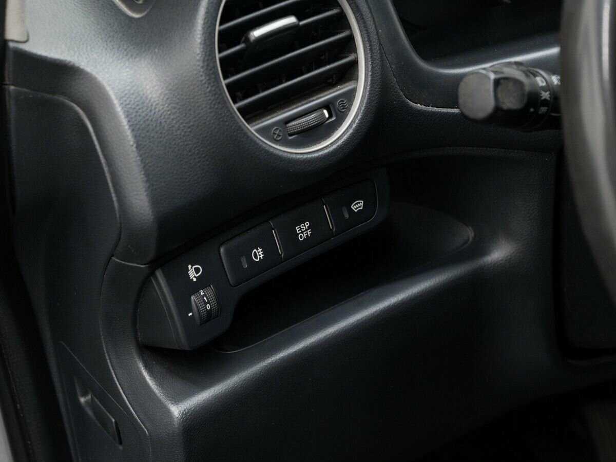 Kia Carens с пробегом — 2010 год. Фото: #13