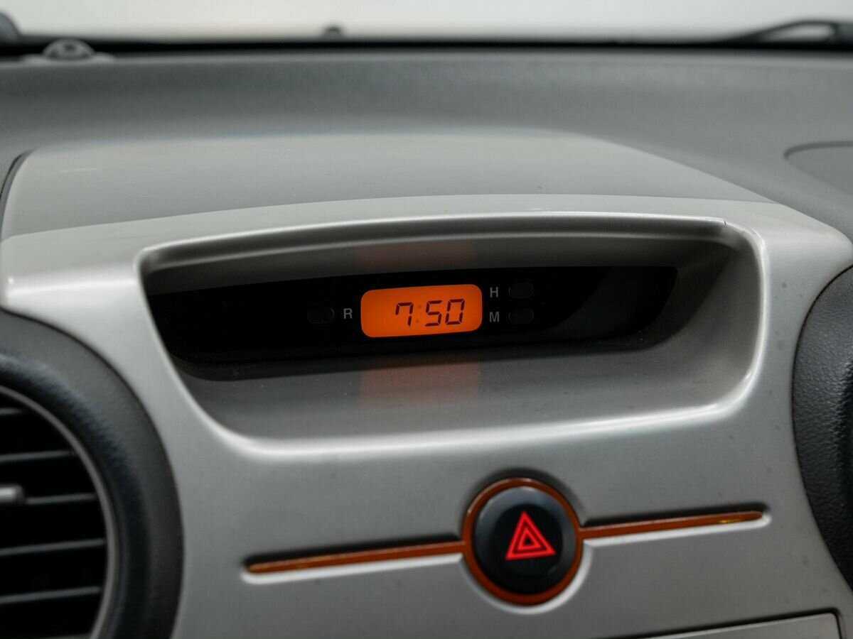 Kia Carens с пробегом — 2010 год. Фото: #17