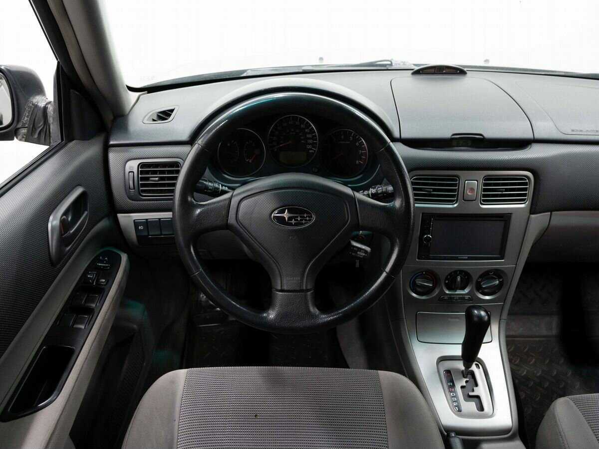 Subaru Forester с пробегом — 2005 год. Фото: #13