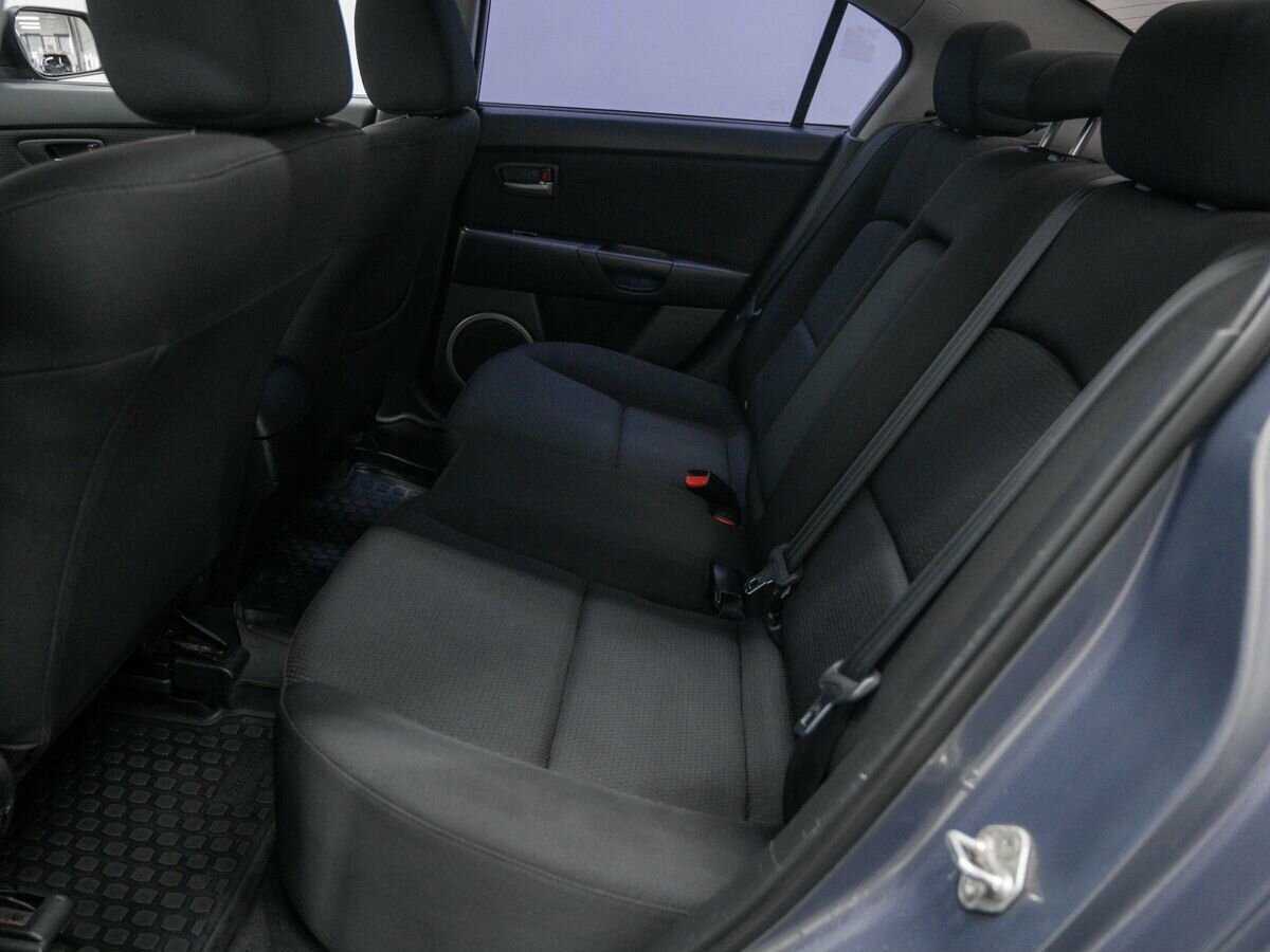 Mazda 3 с пробегом — 2007 год. Фото: #9