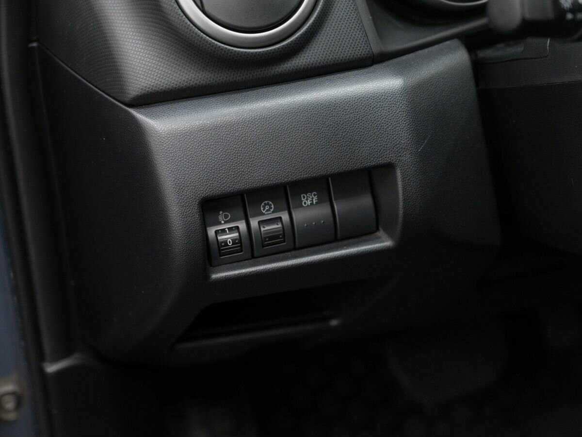 Mazda 3 с пробегом — 2007 год. Фото: #13