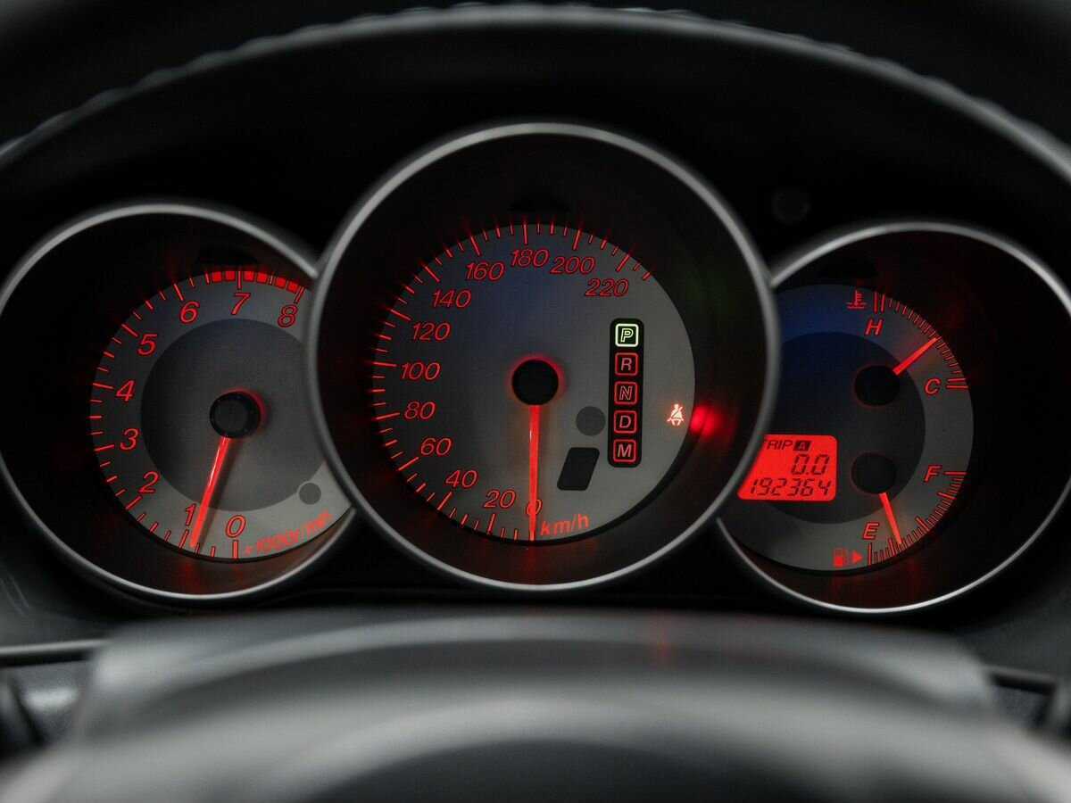 Mazda 3 с пробегом — 2007 год. Фото: #17