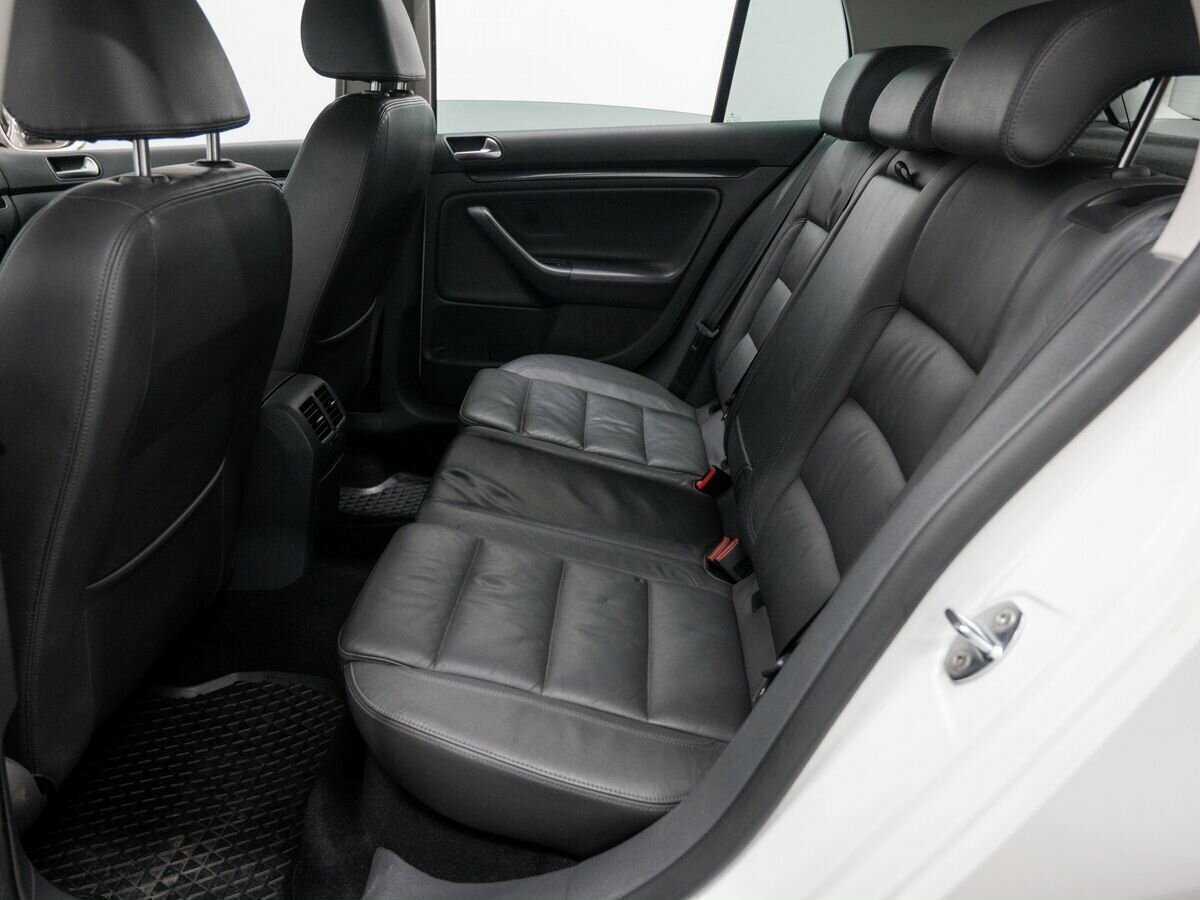 Volkswagen Golf с пробегом — 2008 год. Фото: #11