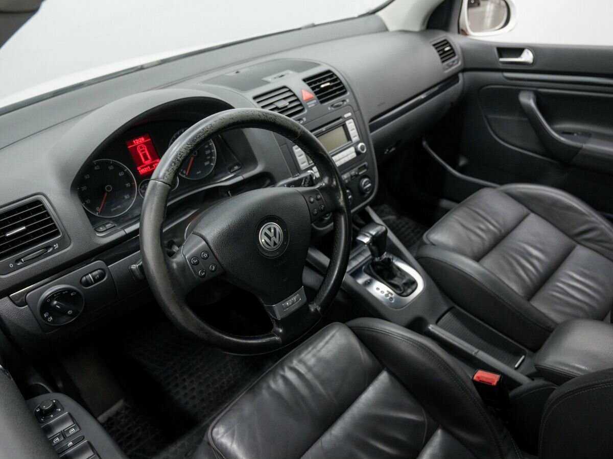 Volkswagen Golf с пробегом — 2008 год. Фото: #12