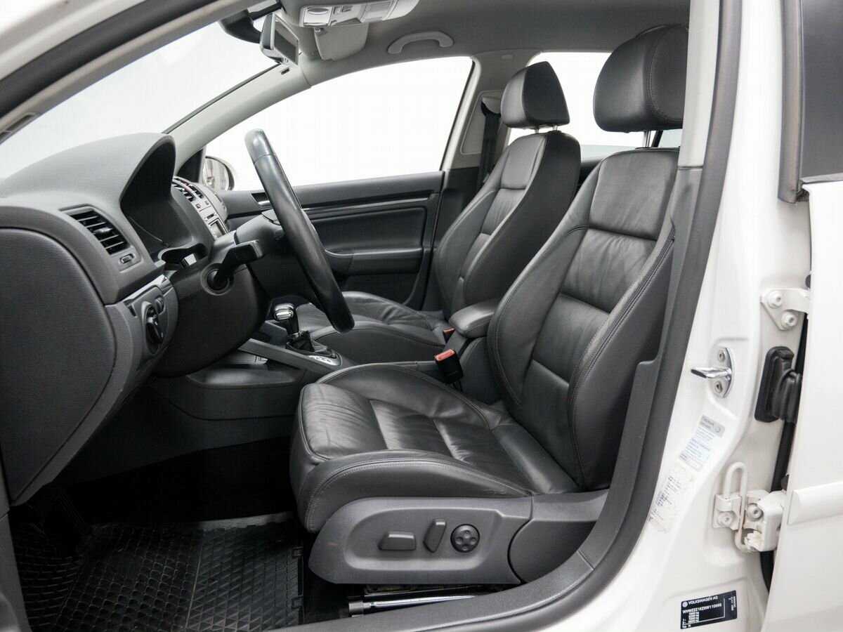 Volkswagen Golf с пробегом — 2008 год. Фото: #13