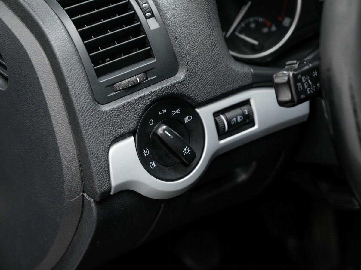 Skoda Octavia с пробегом — 2011 год. Фото: #14