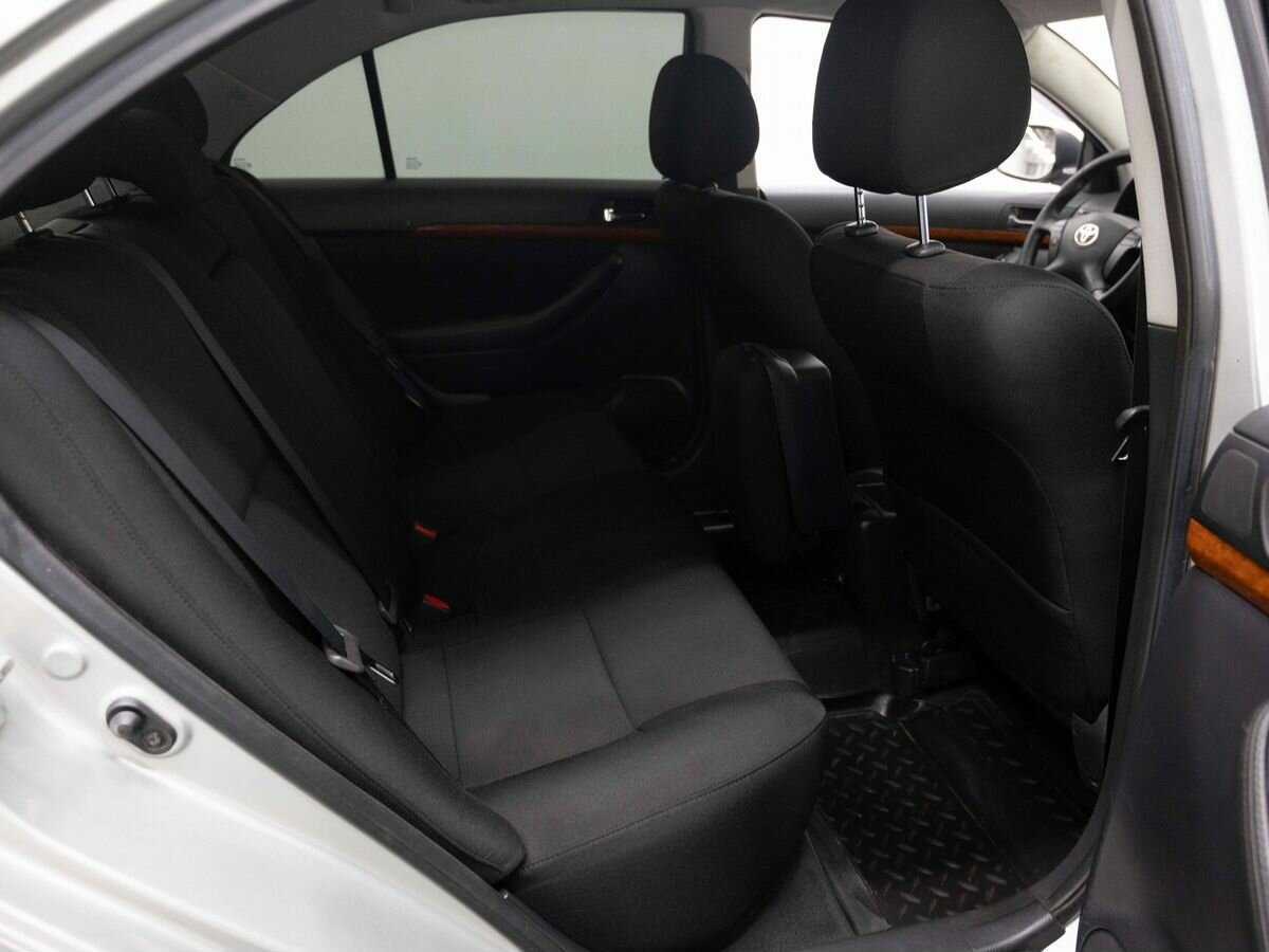 Toyota Avensis с пробегом — 2007 год. Фото: #9