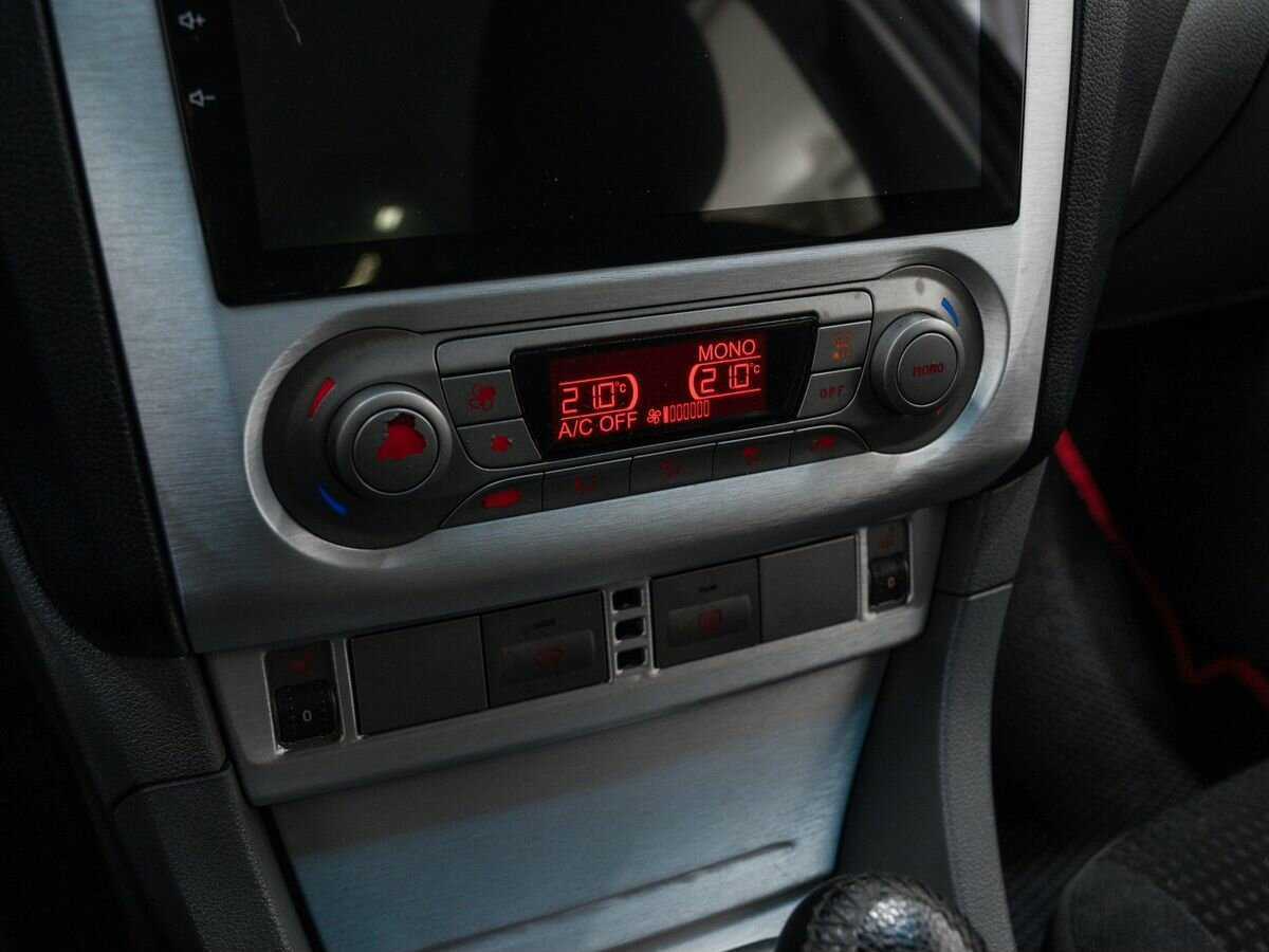 Ford Focus с пробегом — 2008 год. Фото: #17