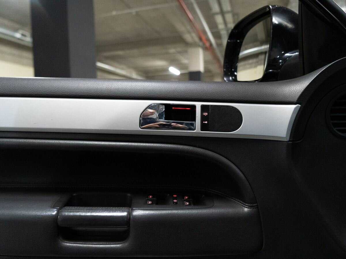 Volkswagen Touareg с пробегом — 2008 год. Фото: #13