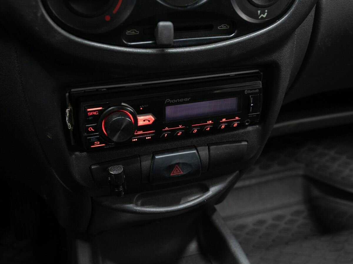 Lada (ВАЗ) Kalina с пробегом — 2012 год. Фото: #16