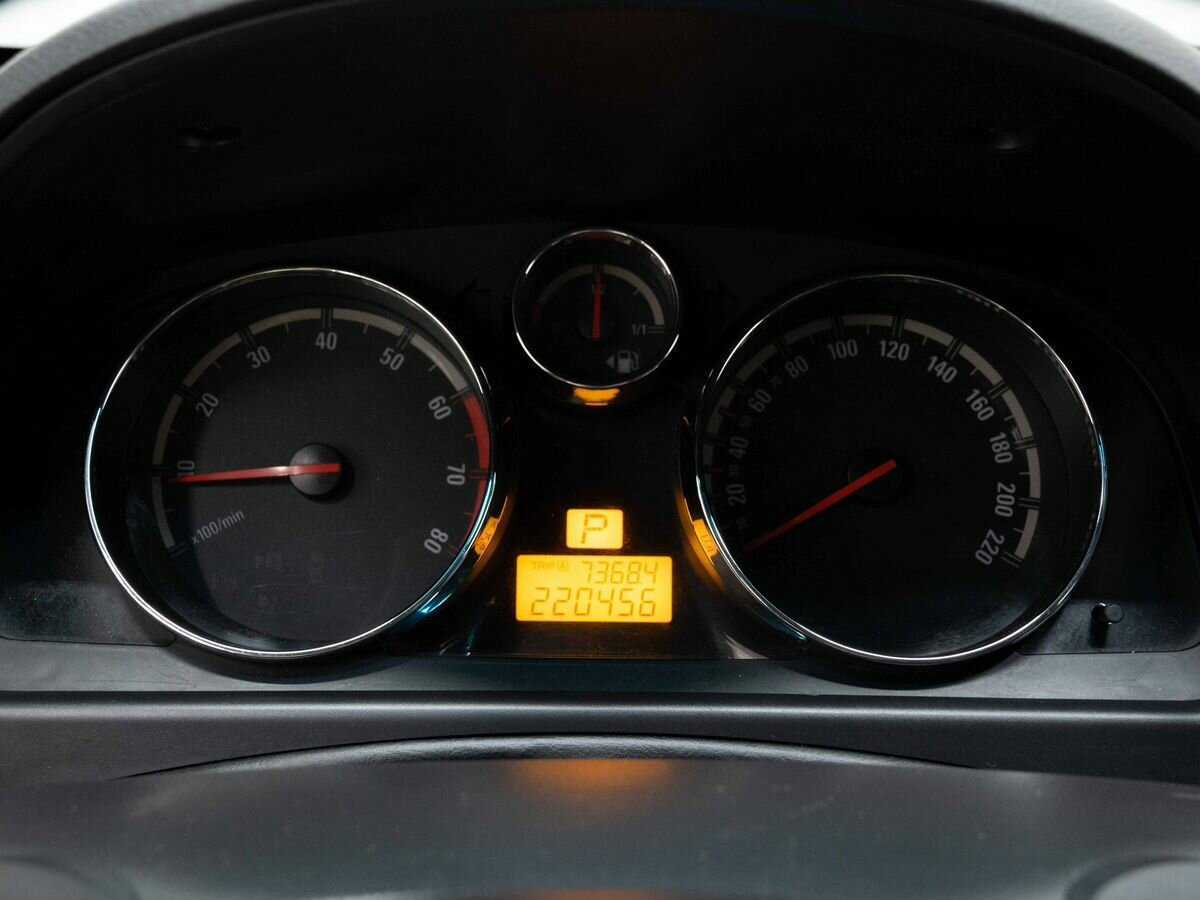 Opel Antara с пробегом — 2007 год. Фото: #16