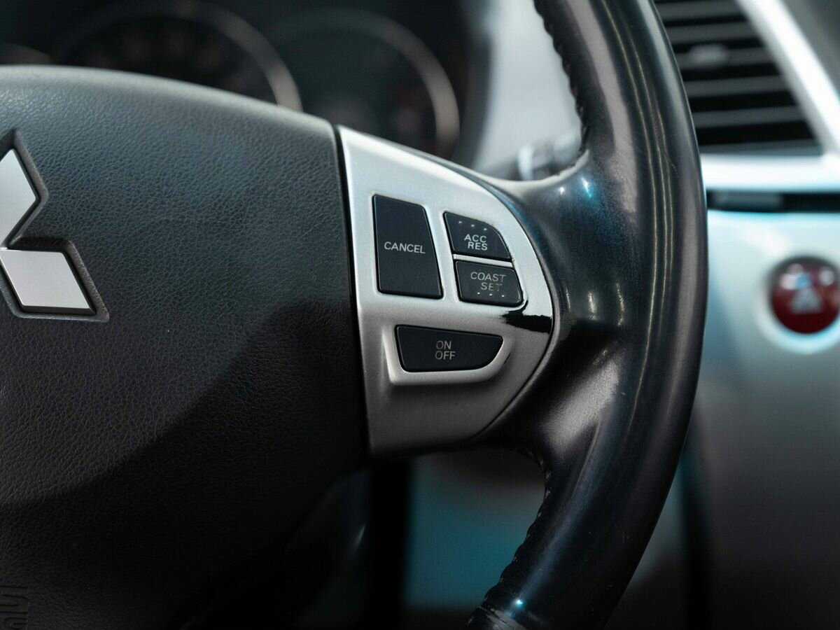 Mitsubishi Pajero Sport с пробегом — 2008 год. Фото: #13