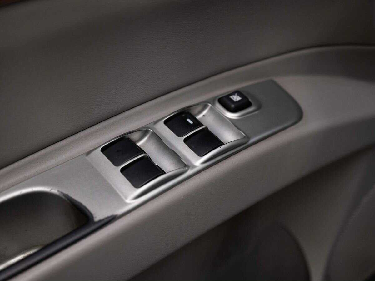 Mitsubishi Pajero Sport с пробегом — 2008 год. Фото: #15