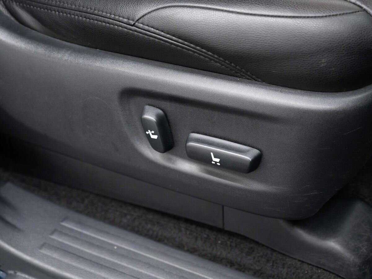 Toyota Land Cruiser Prado с пробегом — 2018 год. Фото: #11