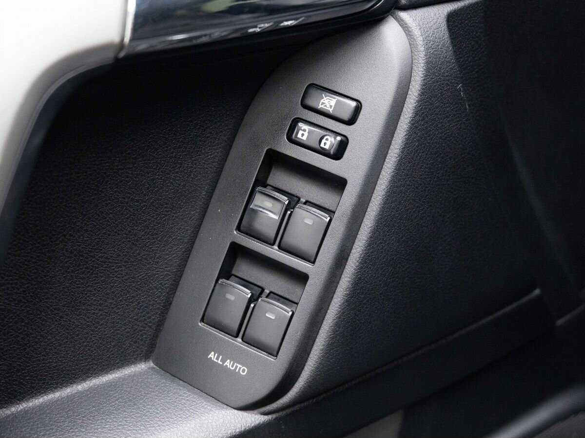 Toyota Land Cruiser Prado с пробегом — 2018 год. Фото: #15