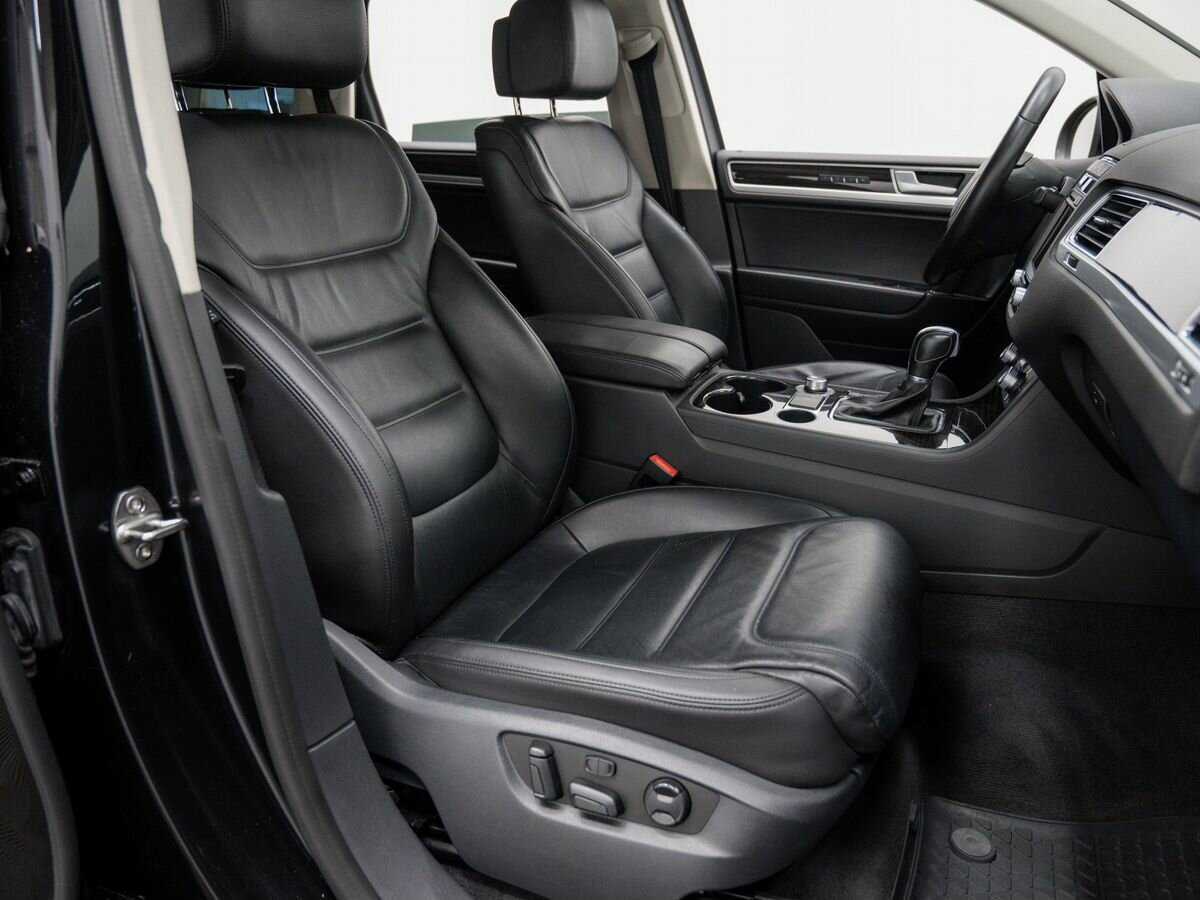 Volkswagen Touareg с пробегом — 2016 год. Фото: #7