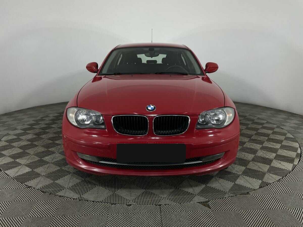 BMW 1 серии с пробегом — 2010 год. Фото: #1