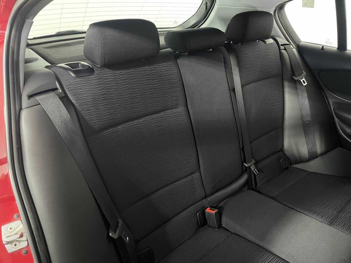 BMW 1 серии с пробегом — 2010 год. Фото: #13